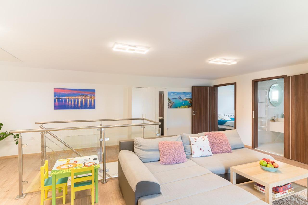 Eternity Apartmanhaz Keszthely Exteriör bild