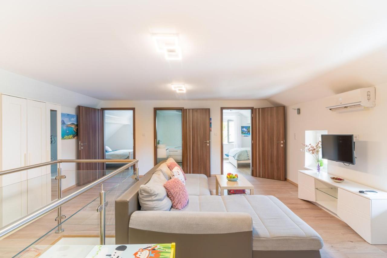 Eternity Apartmanhaz Keszthely Exteriör bild