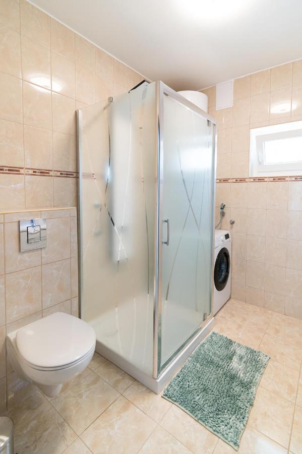 Eternity Apartmanhaz Keszthely Exteriör bild