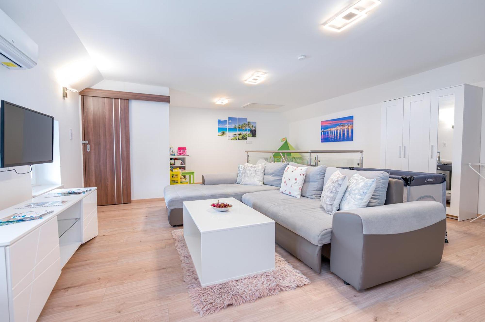 Eternity Apartmanhaz Keszthely Exteriör bild