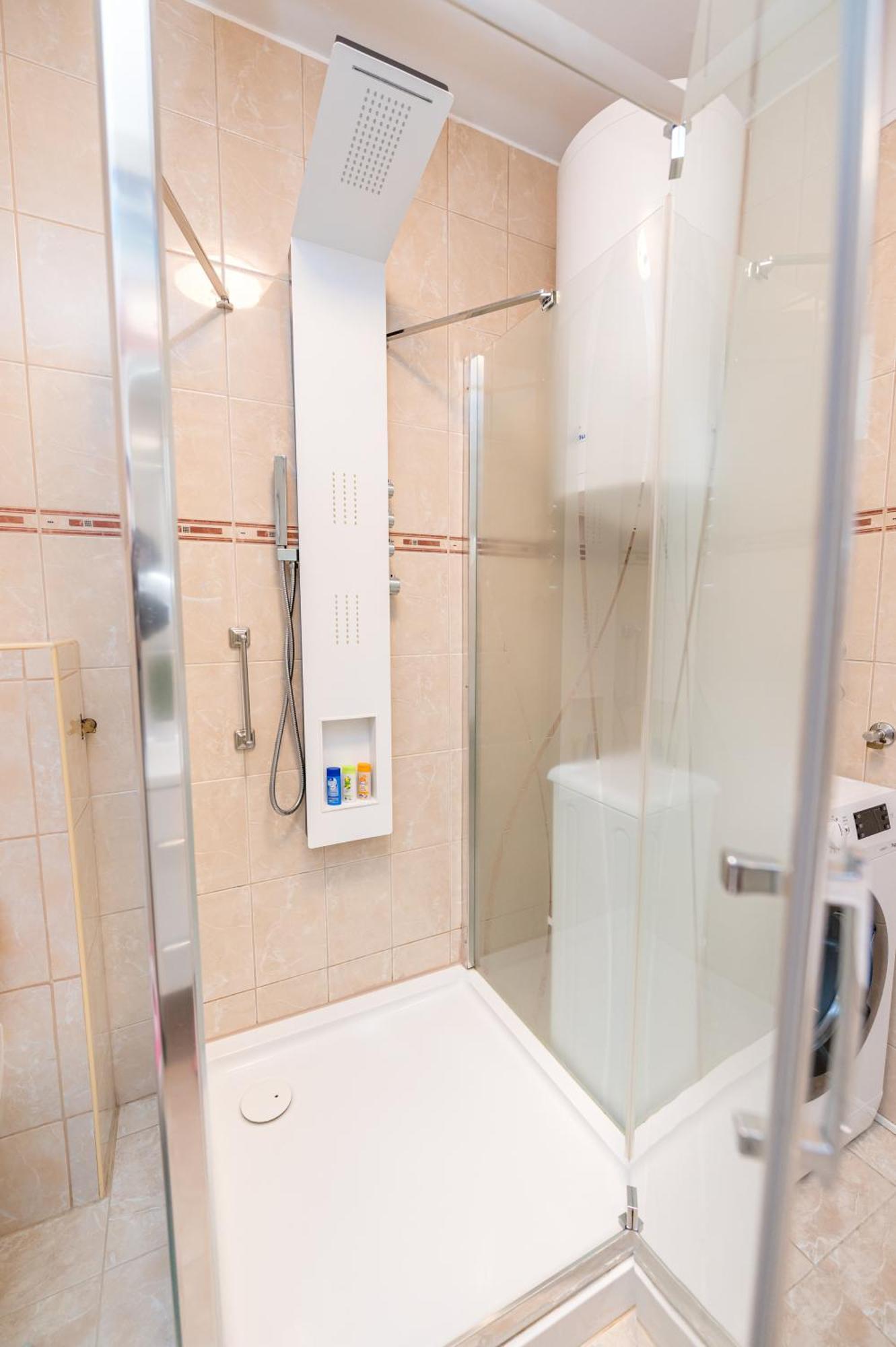 Eternity Apartmanhaz Keszthely Exteriör bild